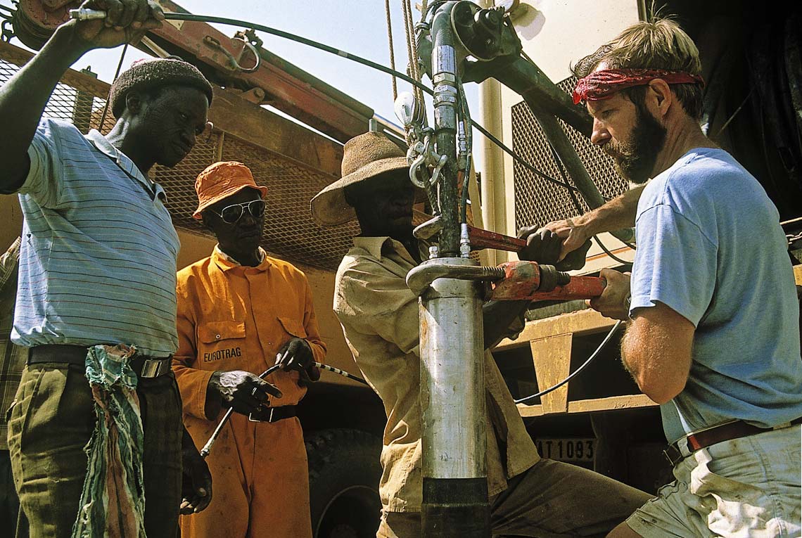 Fracturation hydraulique et sondage (Burkina Faso).